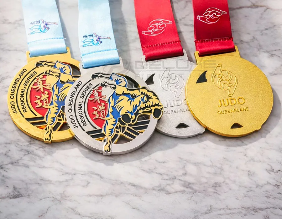 Custom medal suppliers Dubai