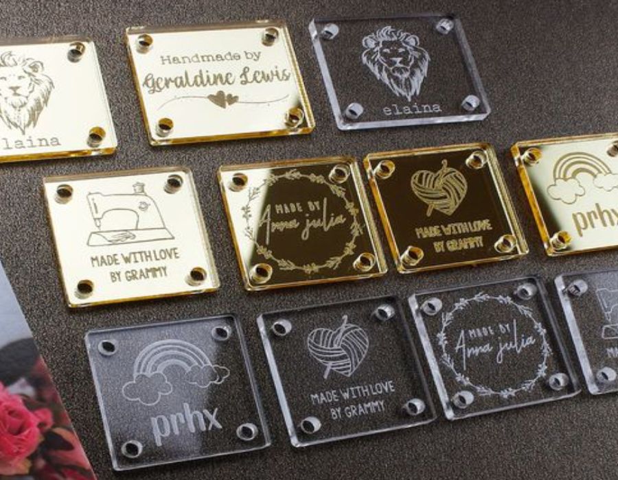 Acrylic Labels in Dubai, UAE Deluxe Printing